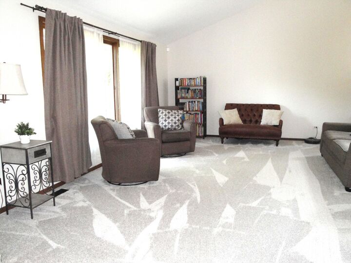 Property Photo:  