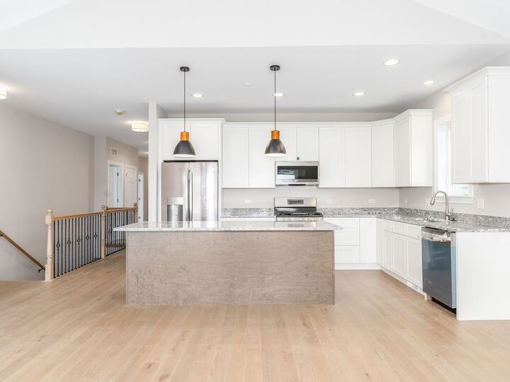 Property Photo:  1431 Somerset Place  IL 60010 