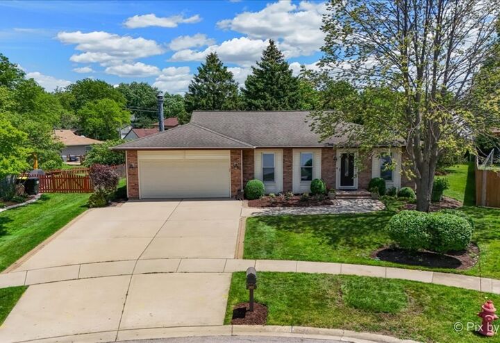 Property Photo:  265 Mulford Lane  IL 60172 
