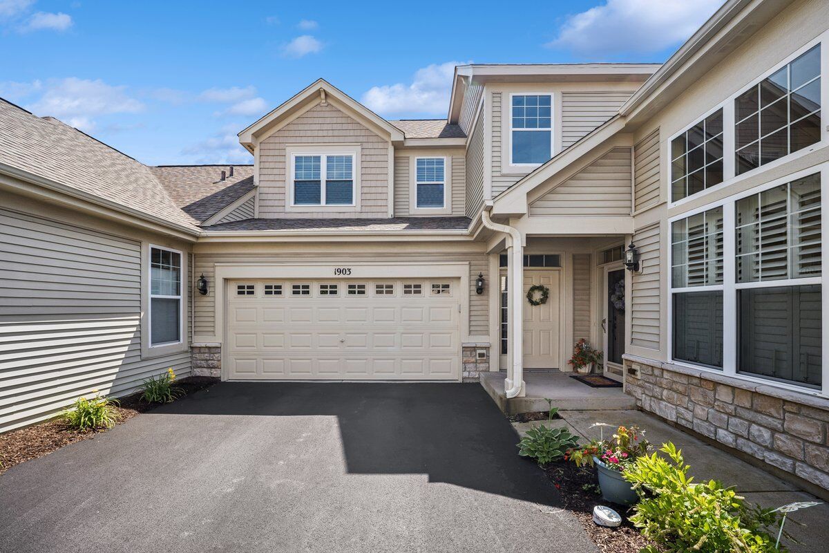 Property Photo:  1903 Chase Lane 1903  IL 60502 
