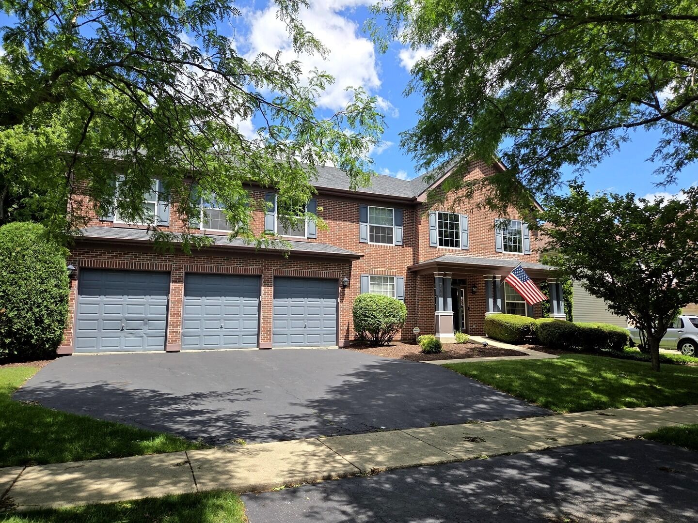 Property Photo: 784 Lindsey Lane IL 60440