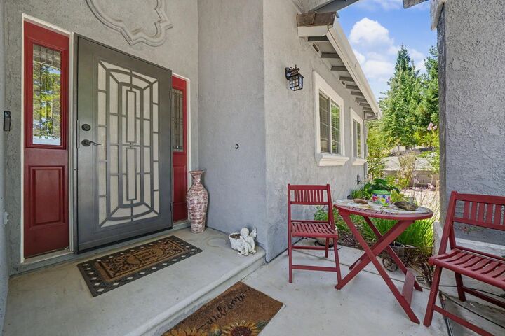Property Photo:  2031 Hartvickson Lane  CA 95252 