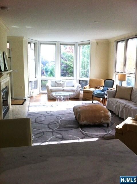 Property Photo:  50 Kings Court  NJ 07024 
