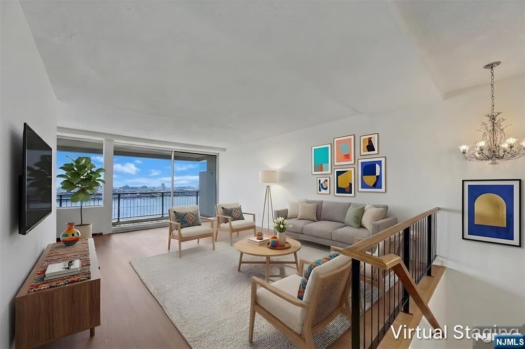 Property Photo:  4 Horizon 1022  NJ 07024 