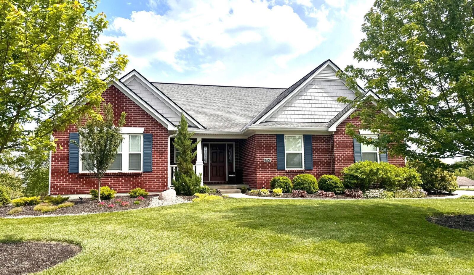 Property Photo:  1953 Rosemont Court  KY 41091 
