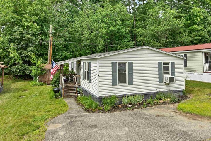 Property Photo:  3 Pinecrest Estates  NH 03861 