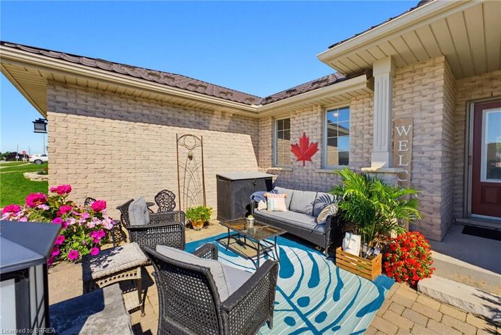 Property Photo: 21 Mansfield Drive ON N0E 1N0