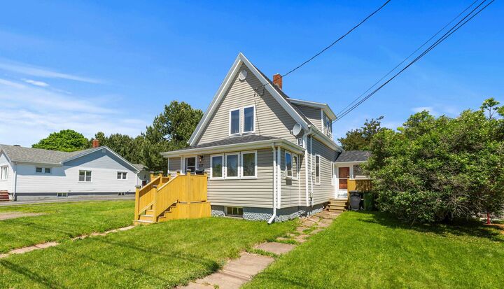 Property Photo: 317 Hawthorne Avenue PE C1N 2C9