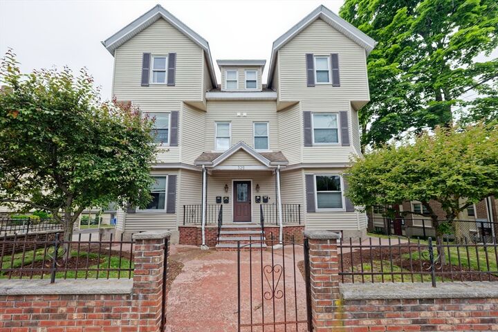 Property Photo:  326 Crescent Street 2  MA 02453 