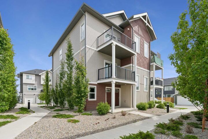 Property Photo: 24 Rivercrest Drive 801 AB T4C 2C8
