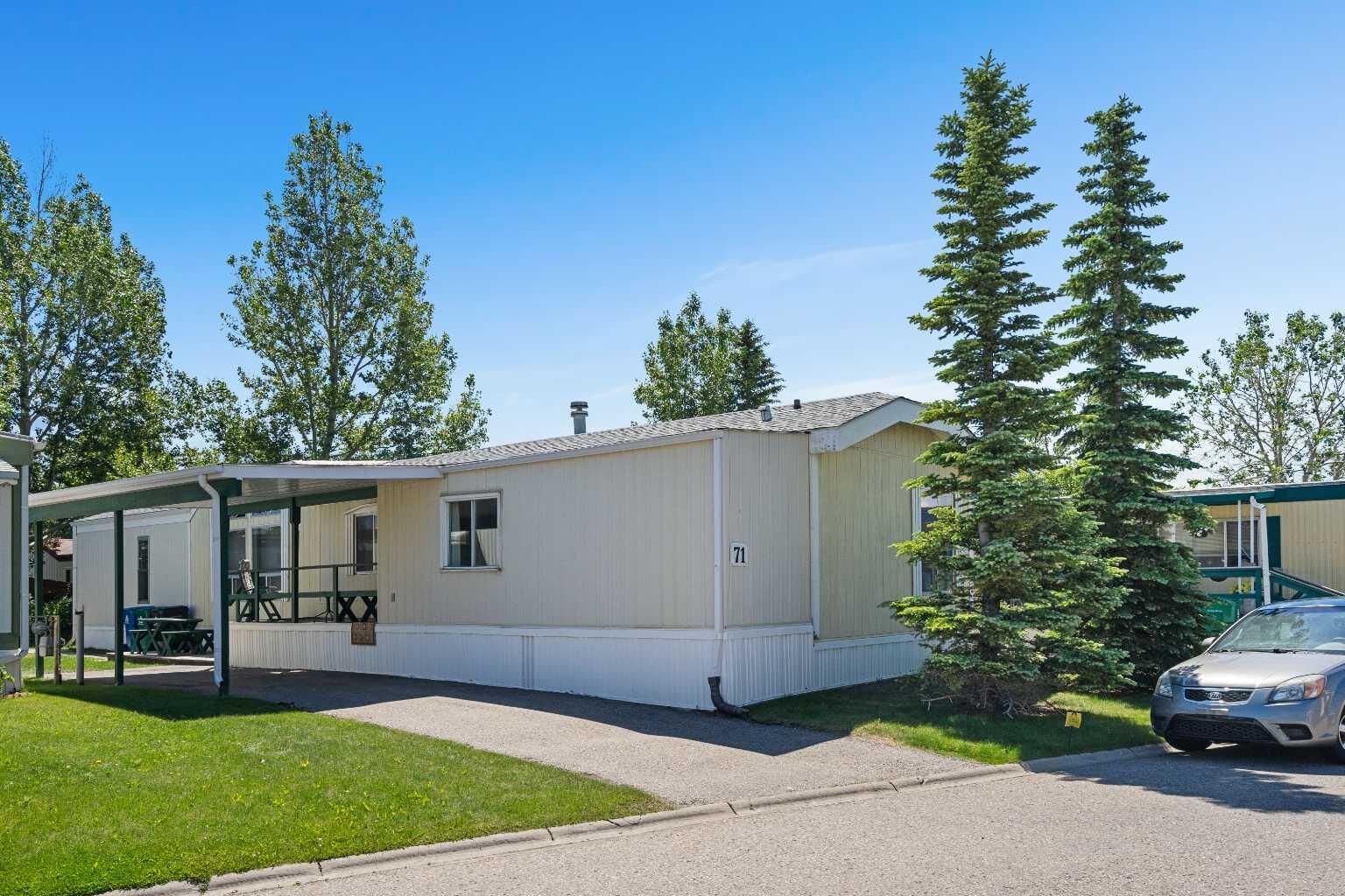 Property Photo: 99 Arbour Lake Road NW 71 AB T3G 4E4