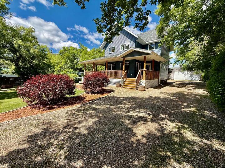 Property Photo: 240 Broad Street AB T0B 3A0