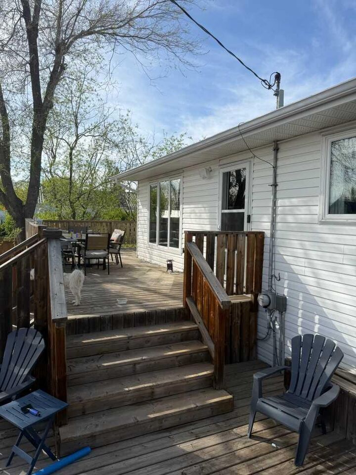 Property Photo: 5126 Norfolk Avenue AB T0C 1C0