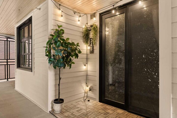 Property Photo: 1719 9A Street SW 243 AB T2T 6S3
