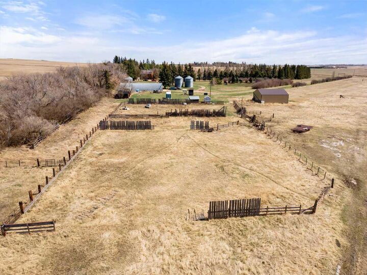 Property Photo: 44402 Range Road 125 AB T0B 4C0