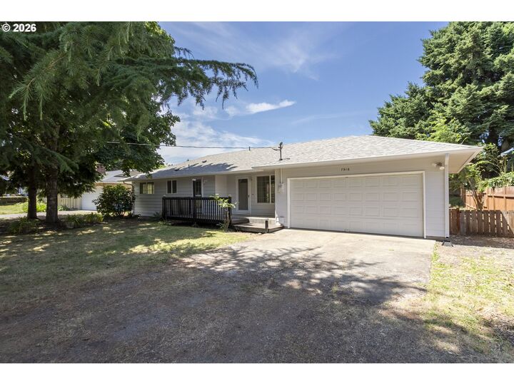Property Photo: 7916 NE 63rd St WA 98662