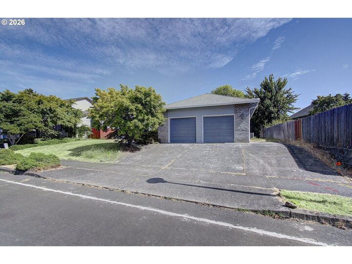 Property Photo: 13210 SE 27th St WA 98683