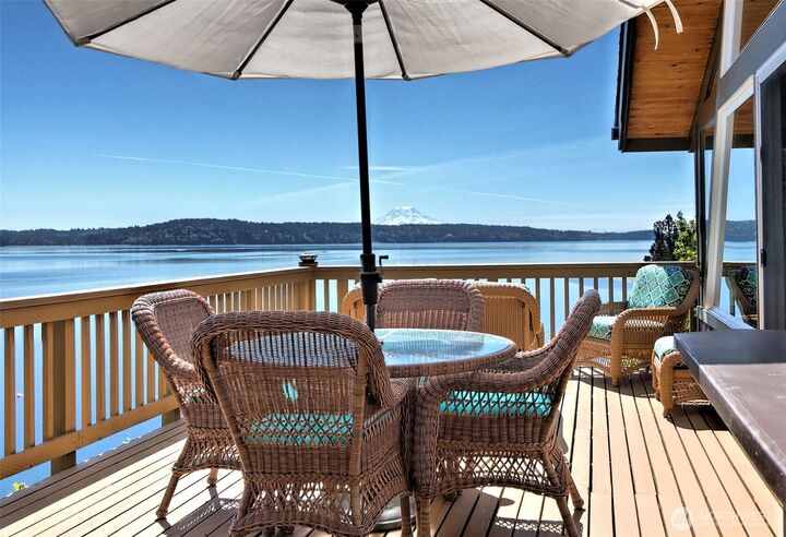 Property Photo:  282 E Plantation Way  WA 98584 
