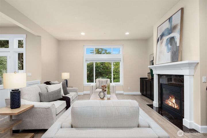 Property Photo:  16125 SE 44th Way  WA 98006 