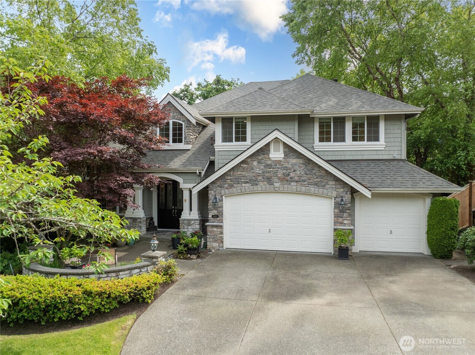 Property Photo:  14411 SE 89th Place  WA 98059 