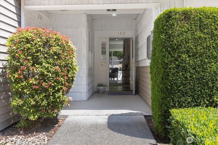 Property Photo:  420  228th Street SW B 102  WA 98021 