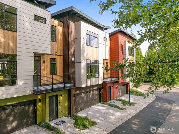 Property Photo:  16006  Main View Lane NE  WA 98019 