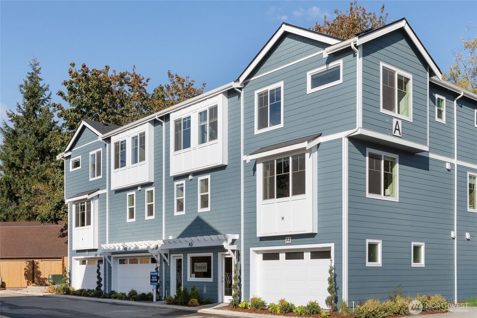 Property Photo:  14424  Madison Way B5  WA 98087 
