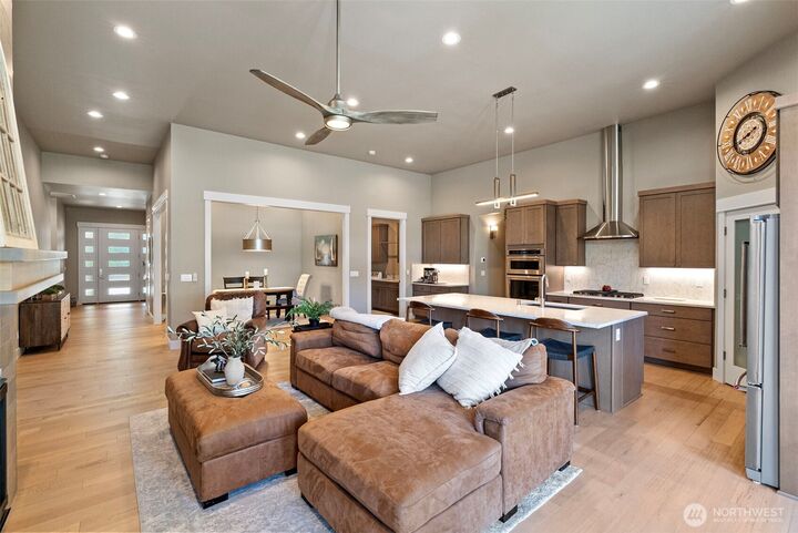 Property Photo: 6105 132nd Street Ct NW WA 98332