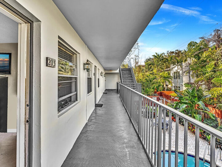 Property Photo:  215 NE 16th Avenue 203  FL 33301 