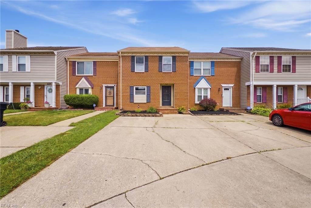 Property Photo:  1434 Canadian Ct  VA 23453 