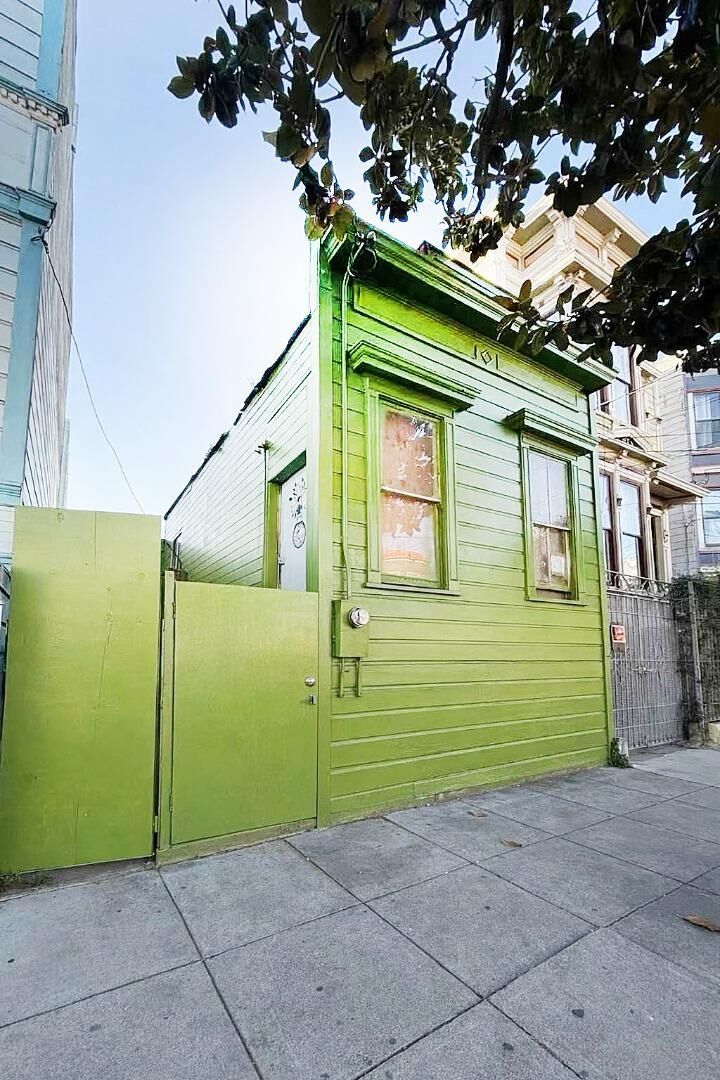 Property Photo:  1180 Florida Street  CA 94110 