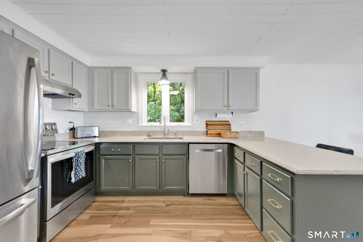 Property Photo:  20 North Road  CT 06026 