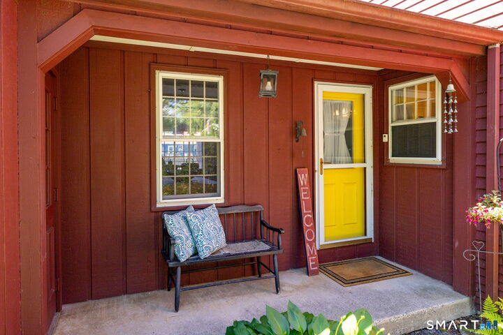 Property Photo:  125 Farmstead Lane  CT 06790 