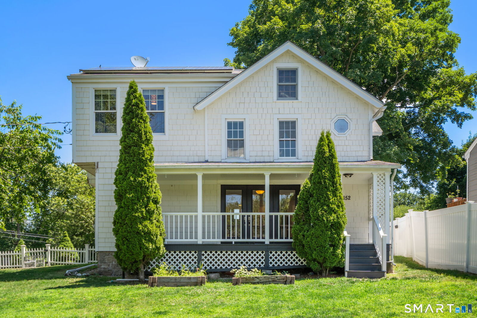 Property Photo:  152 North Taylor Avenue  CT 06854 