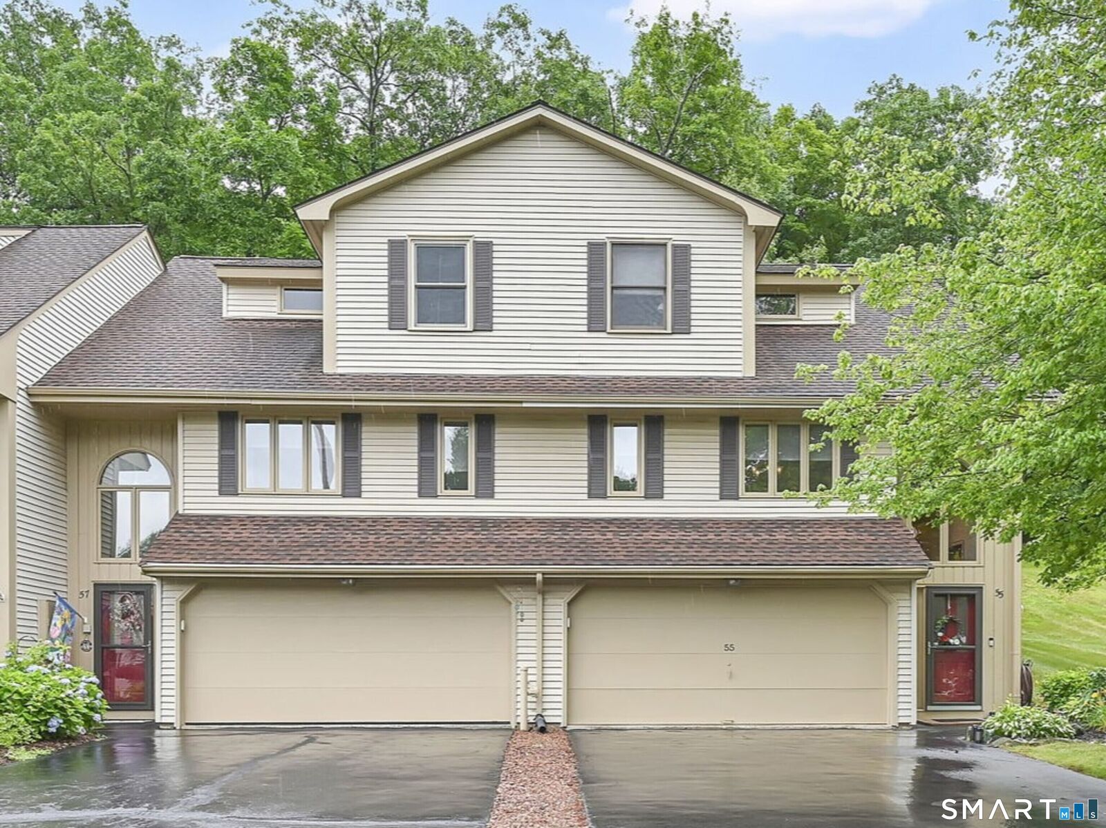 Property Photo:  55 Apple Hill 55  CT 06111 
