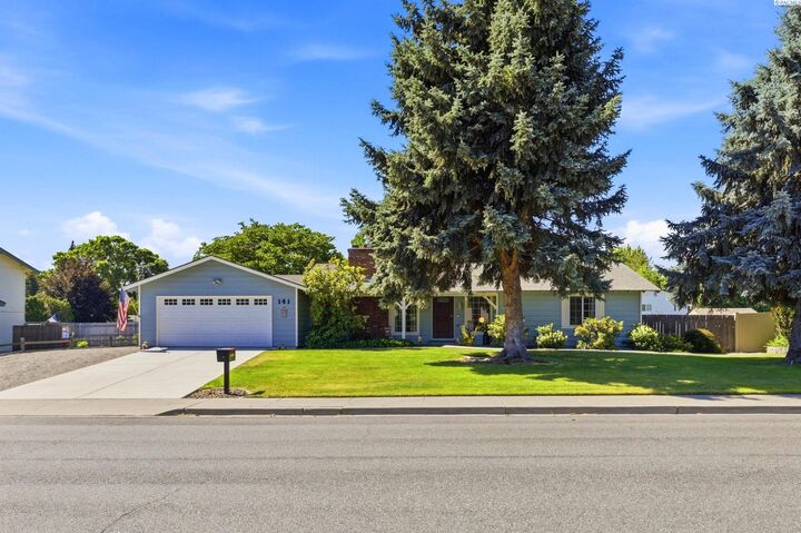 Property Photo:  141 Spengler St  WA 99354 