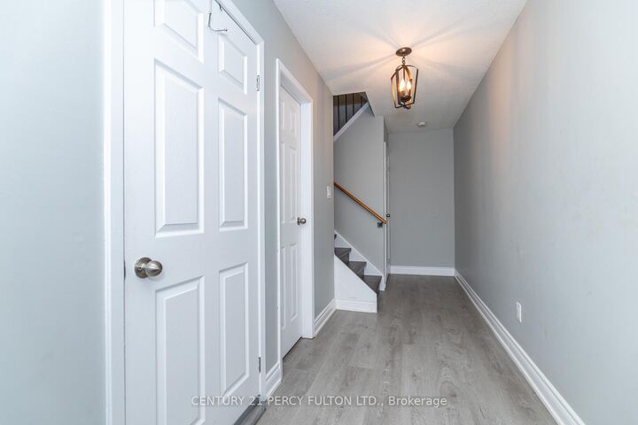 Property Photo:  1415 Fieldlight Boulevard 4  ON L1V 2S3 