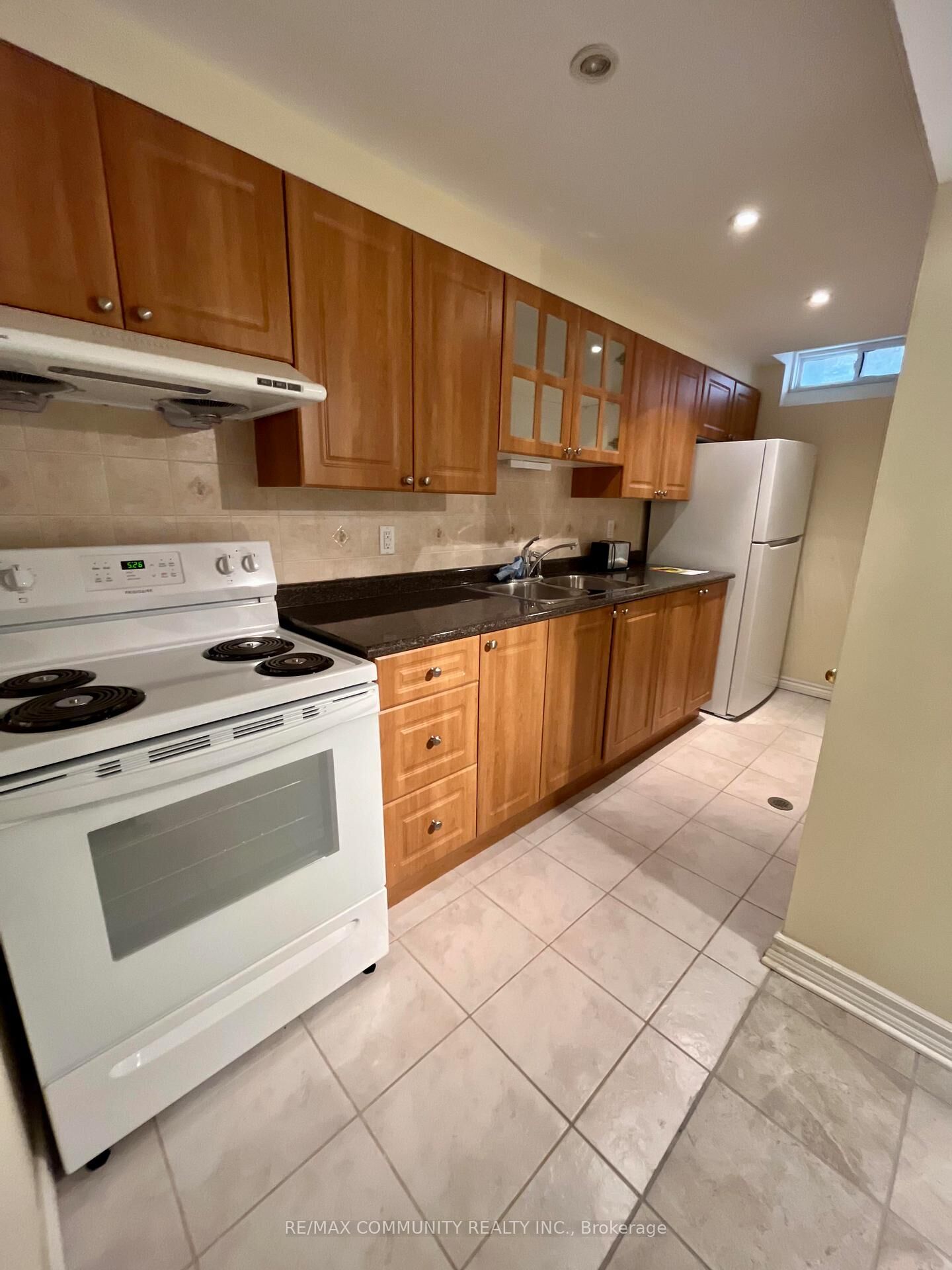 Property Photo:  18 Skipperhill Crescent  ON M1X 1W1 