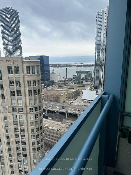 Property Photo:  8 The Esplanade Street 3109  ON M5E 0A6 