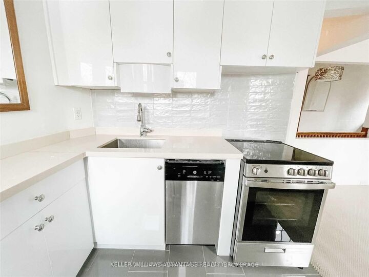 Property Photo:  98 Woodycrest Avenue #Upper  ON M4J 3A9 