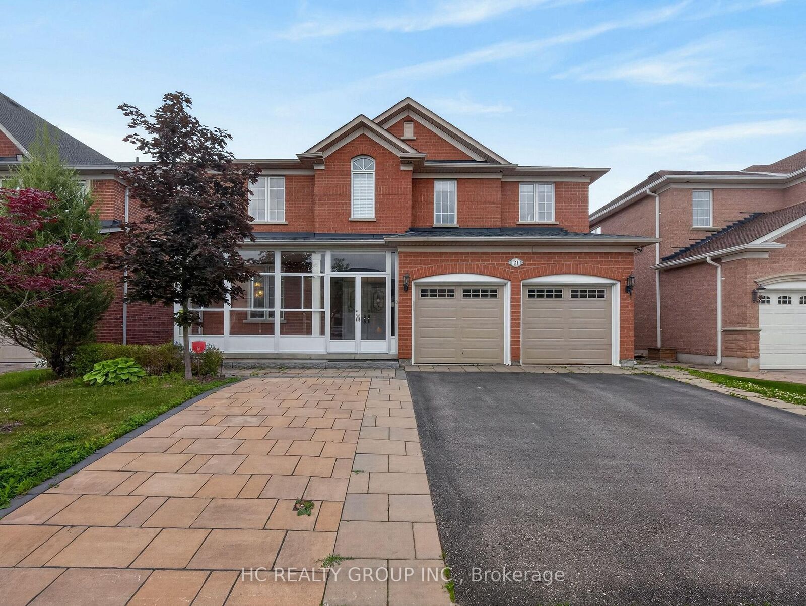 Property Photo:  21 Wolf Trail Crescent  ON L4E 4K1 