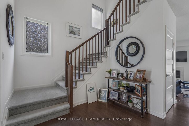 Property Photo:  376 Sterling Avenue  ON K4K 0L4 