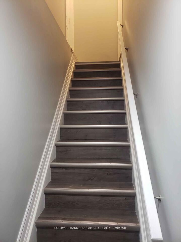 Property Photo:  158 Forest Creek Drive N (Lower)  ON N2R 0M1 