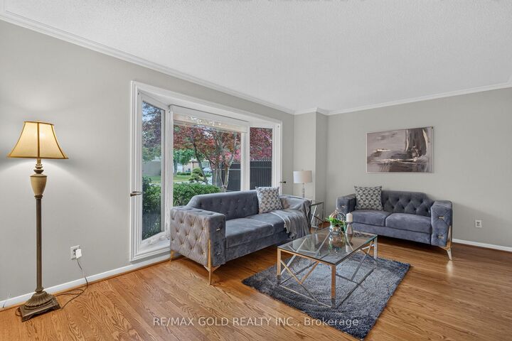 Property Photo:  17 Duke Road  ON L6T 3J9 