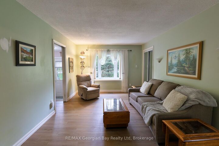 Property Photo:  1 Lindale Avenue  ON L9M 0J2 