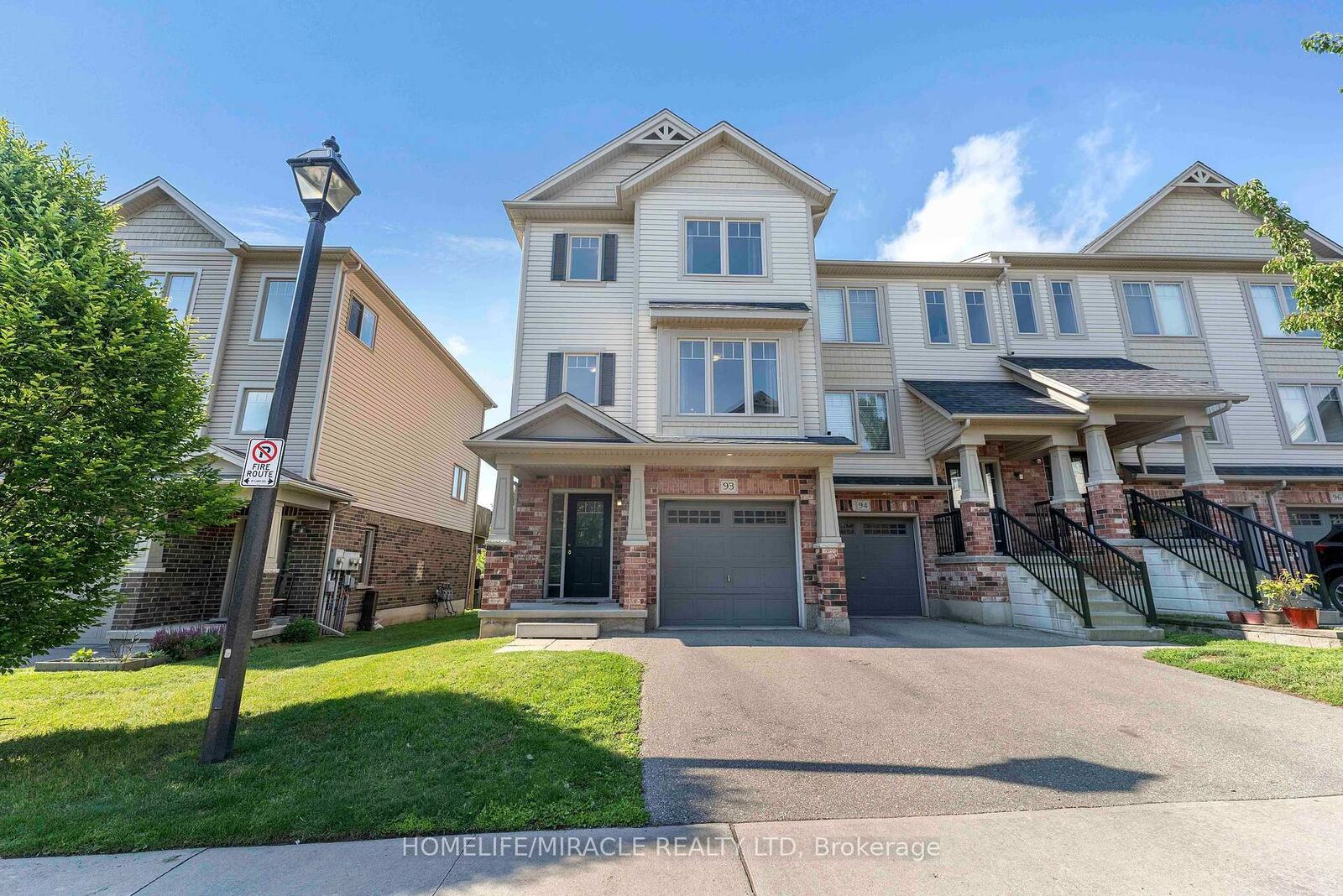 Property Photo:  750 Lawrence Street 93  ON N3H 0A9 