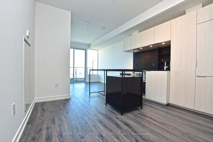 Property Photo:  77 Shuter Street Ph08  ON M5B 0B8 