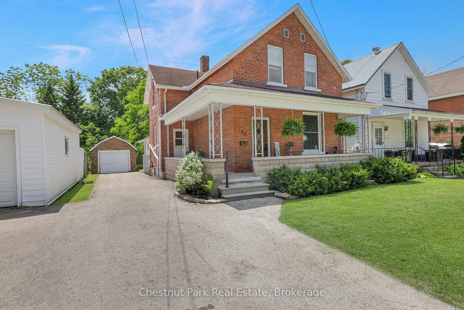 Property Photo:  435 13th Street W  ON N4K 3W8 