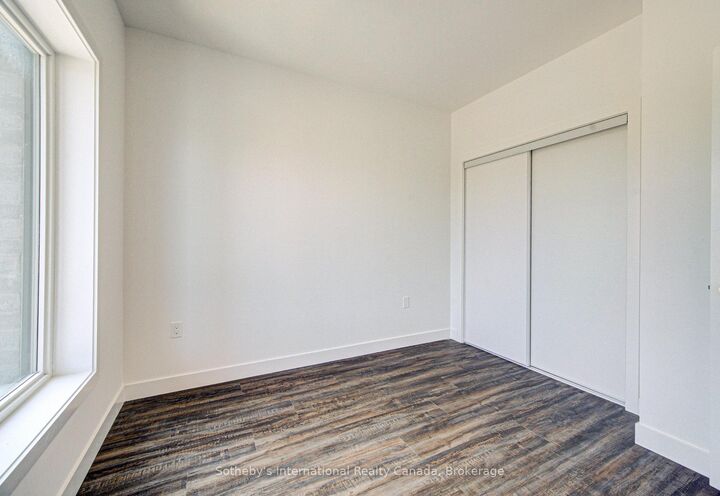 Photo de la propriété:  408 Dundas Street S 402  ON N1R 8H7 