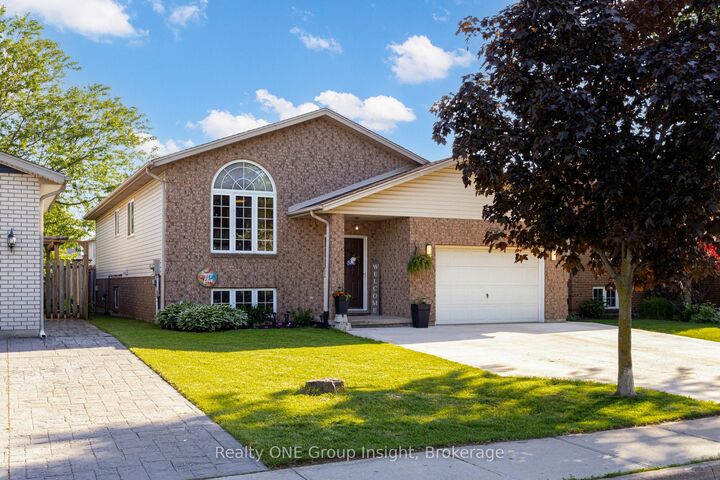 Property Photo: 7880 Ascot Circle ON L2H 3E4